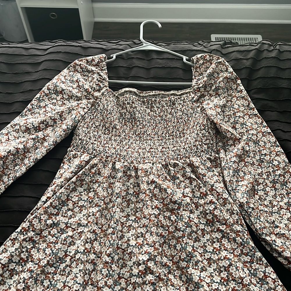 Long sleeve short dress